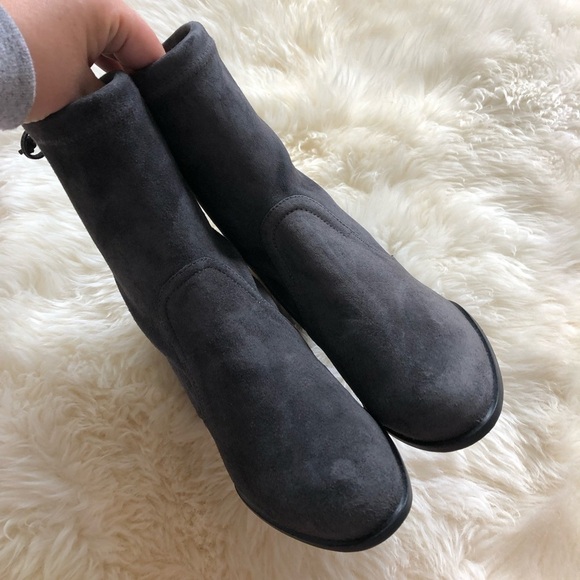 Stuart Weitzman Shorty Slate Suede Bootie 6 - Picture 5 of 8